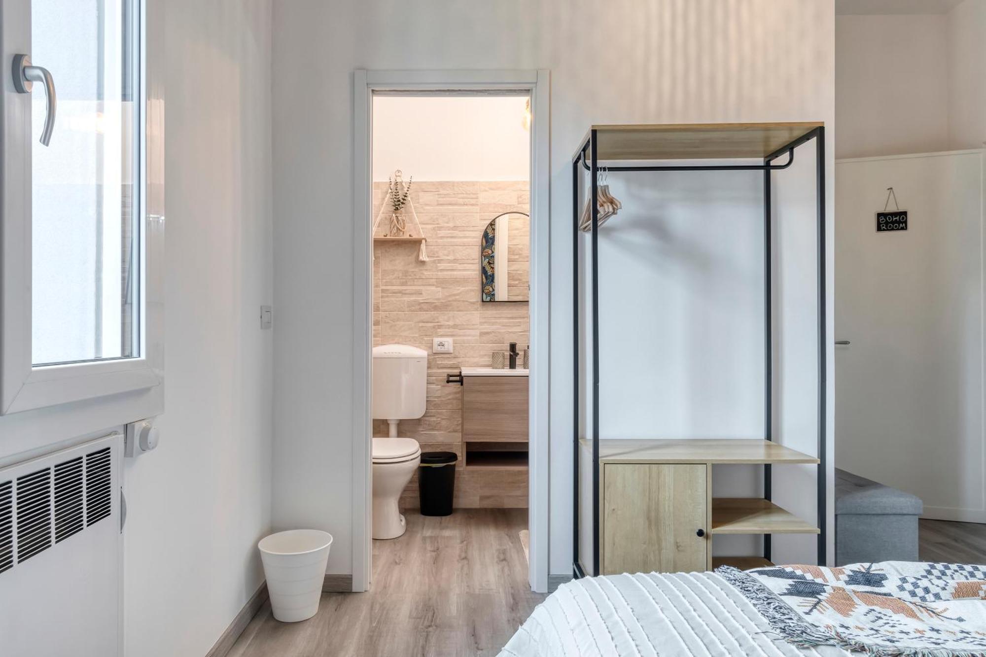 Wanderlust Rooms Bologna Fiera, Free Parking Eksteriør billede